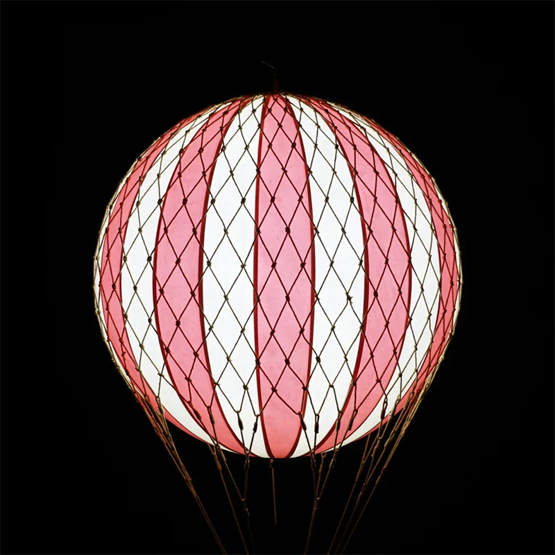 Authentic Models LED Deko Ballon gross 'Royal Aero LED' True Red - Image 3