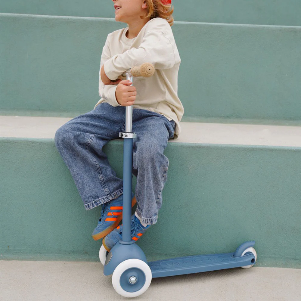 Banwood  Scooter 'Vintage Eco' Deep Sea - Image 4