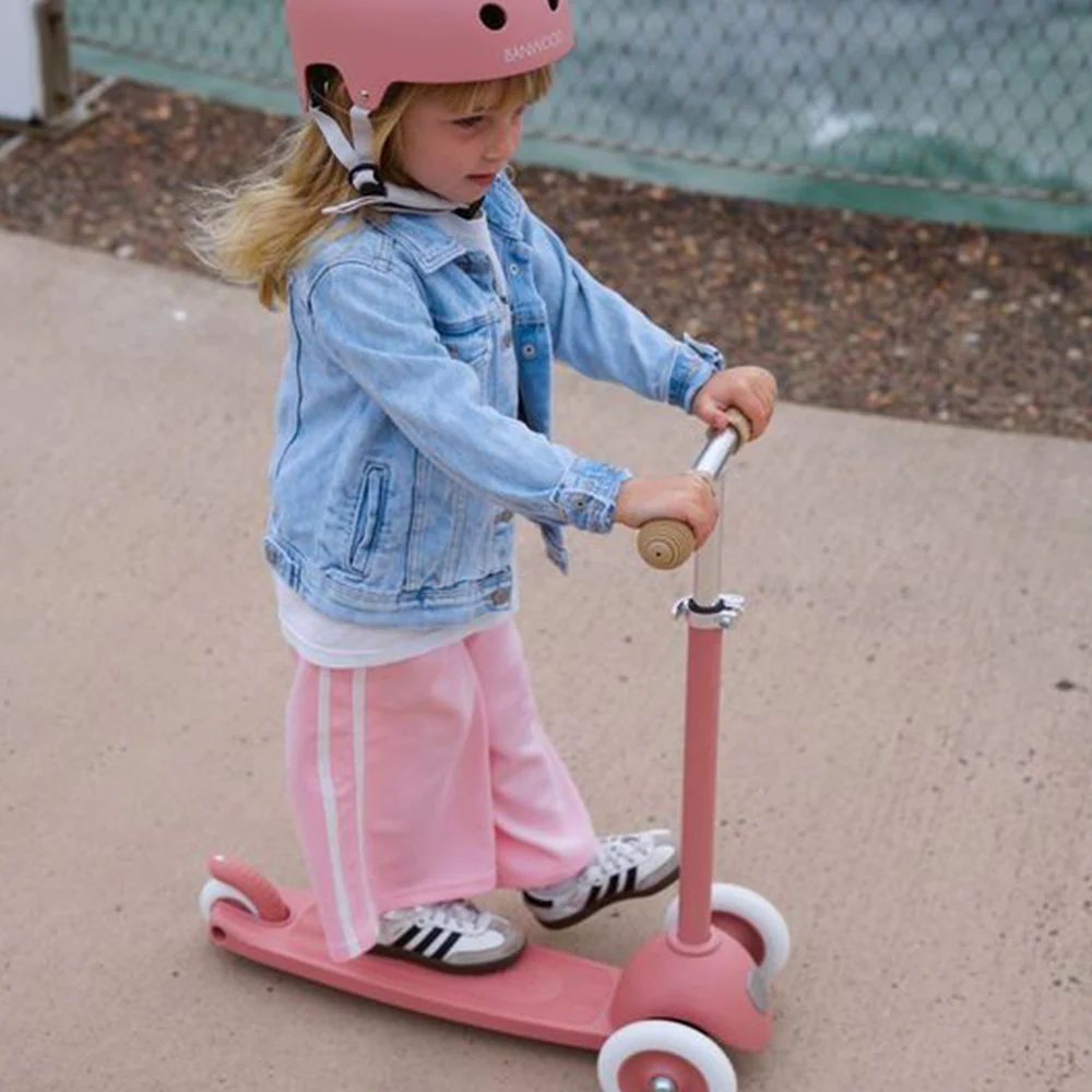 Banwood  Scooter 'Vintage Eco' Raspberry - Image 2