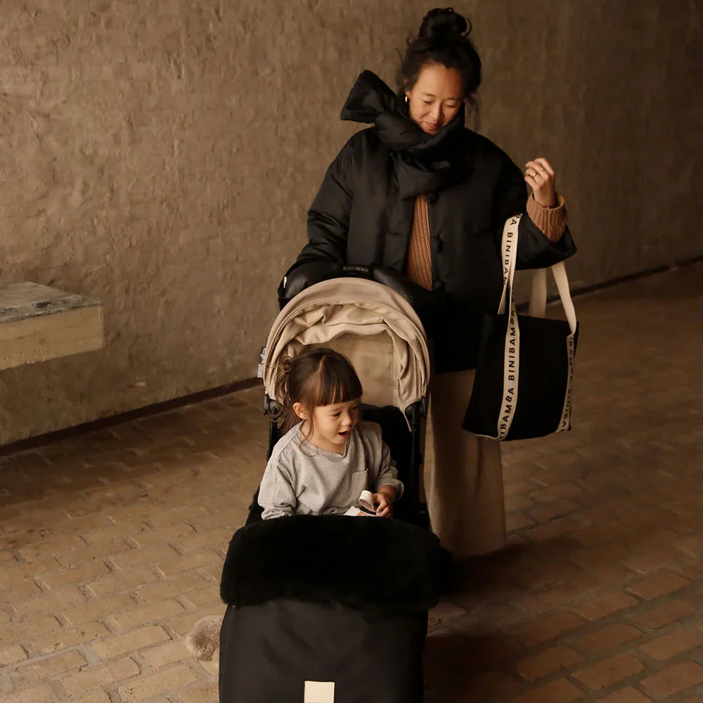 BINIBAMBA  Schaffell Kinderwagen Fusssack für alle Gurtsysteme Noir - Image 5