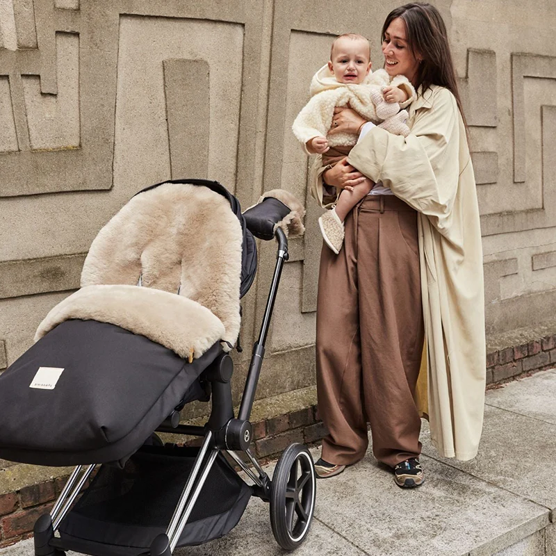 BINIBAMBA  Schaffell Kinderwagen Fusssack für alle Gurtsysteme Toast - Image 4