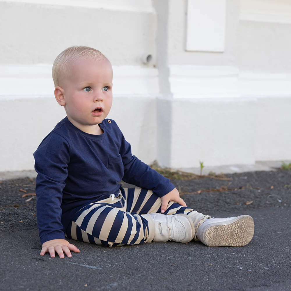 Cloby UV-Joggerhose Navy/Sandy Stripes - Image 2