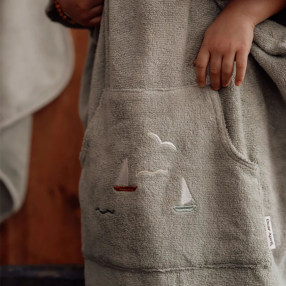 Dear April Badeponcho 'Puk' Sailboats - Image 4