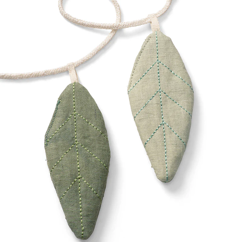 Dear April Girlande 'Beech' Leaves - Image 3
