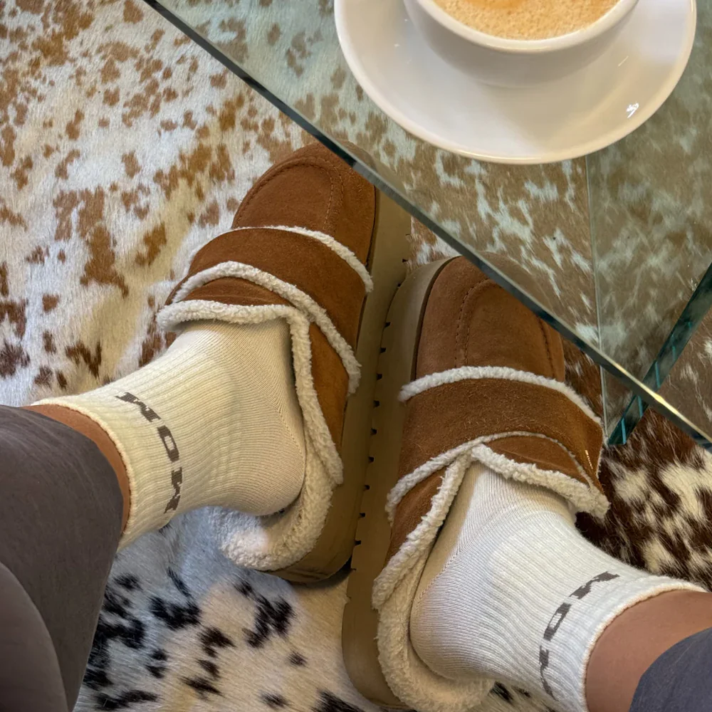 Famvibes College Wollsocken für Erwachsene 'Mom' Taupe - Image 4