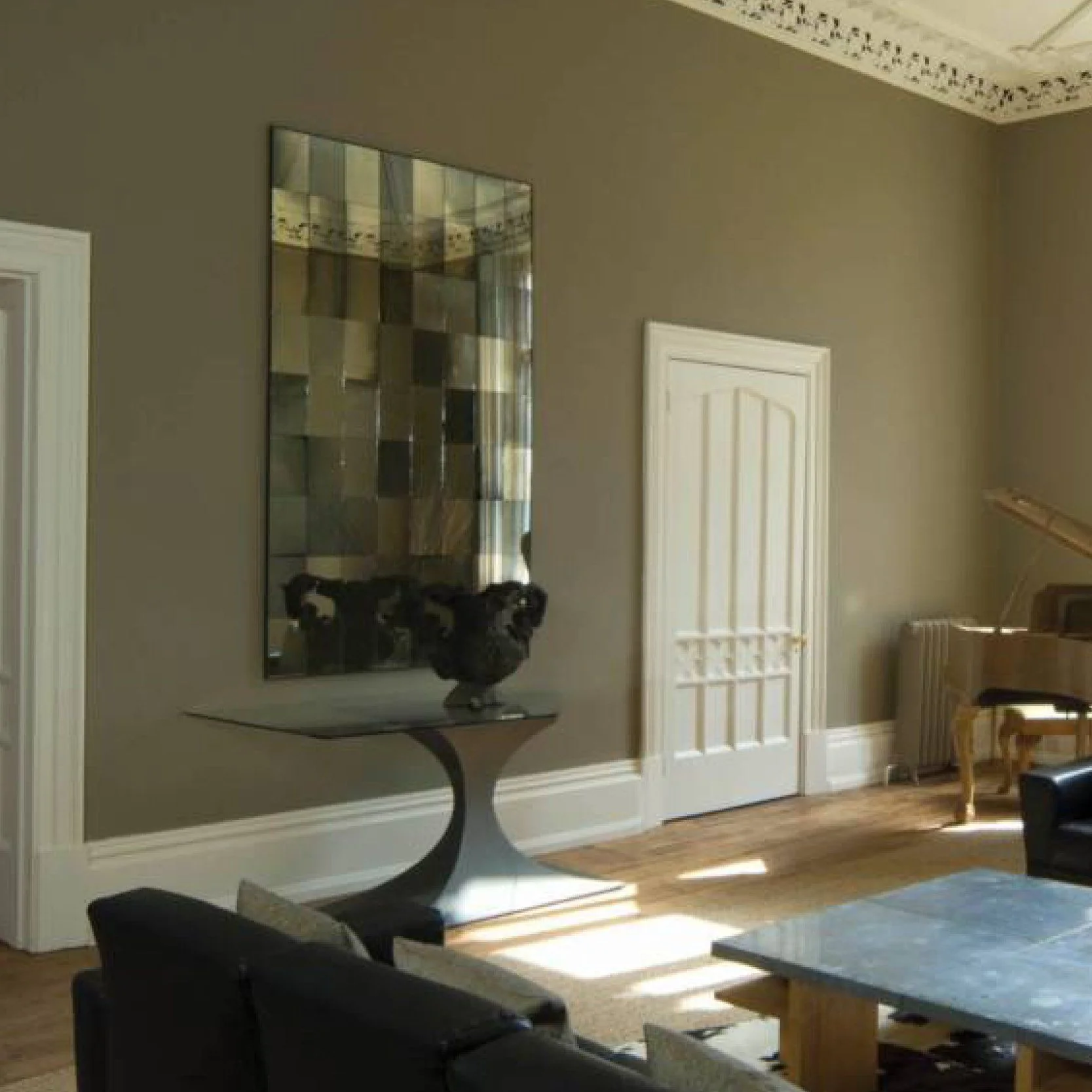 Farrow & Ball  Estate Emulsion  Mouse's Back 40 - Image 2