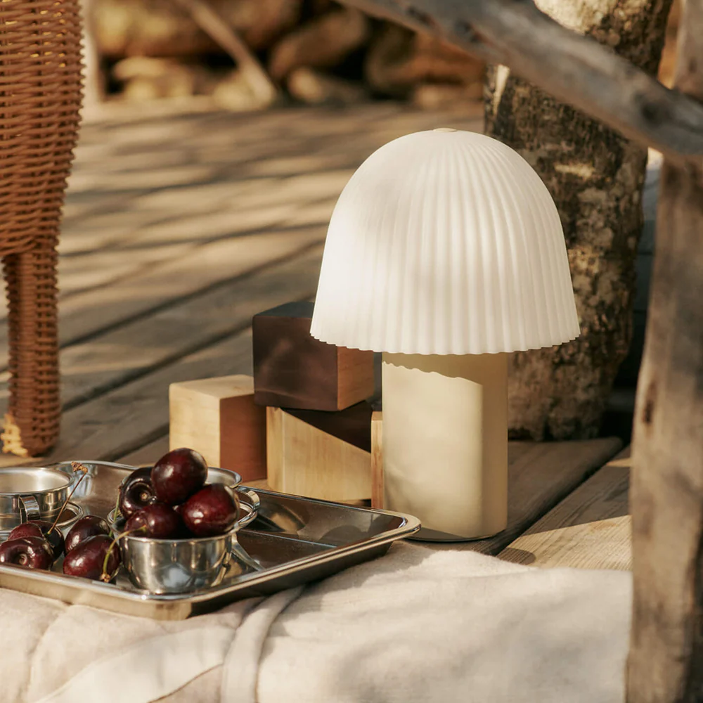 Ferm Living  Portable Lampe 'Frill' Cashmere/White - Image 2