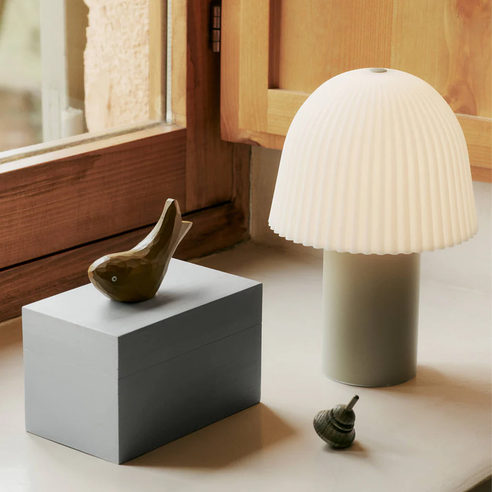 Ferm Living  Portable Lampe 'Frill' Cashmere/White - Image 4