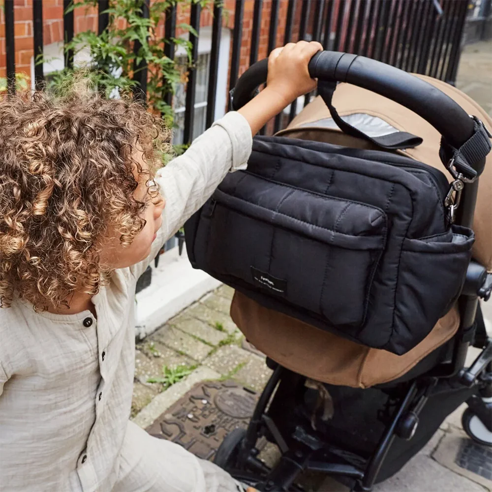 Finnsøn  Eco Oversized Kinderwagen Organizer mit Kinderwagenclips 'FREYA'  Black - Image 4