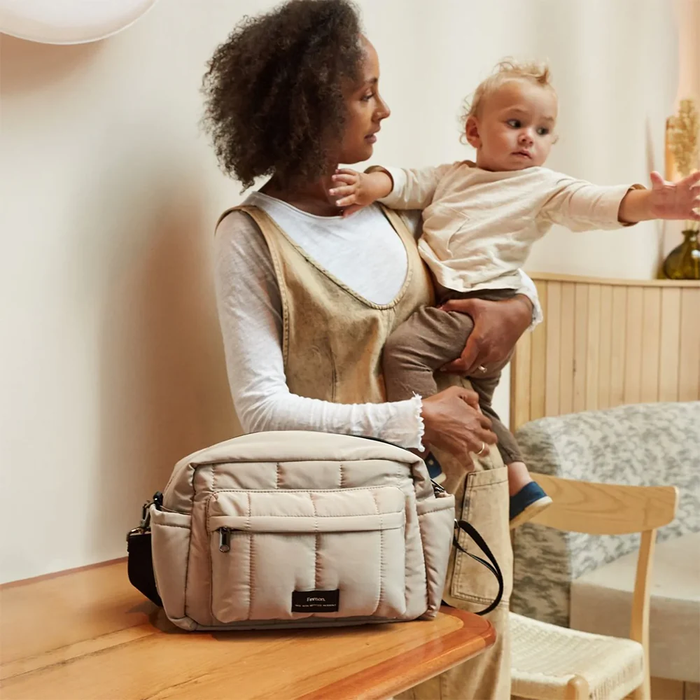 Finnsøn  Eco Oversized Kinderwagen Organizer mit Kinderwagenclips 'FREYA' Taupe - Image 4