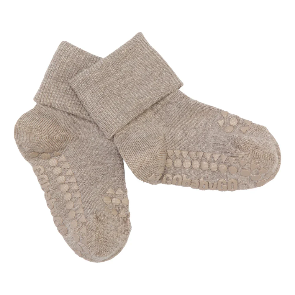 GoBabyGo Rutschfeste Grip-Socken aus Bambus Sand - Image 3