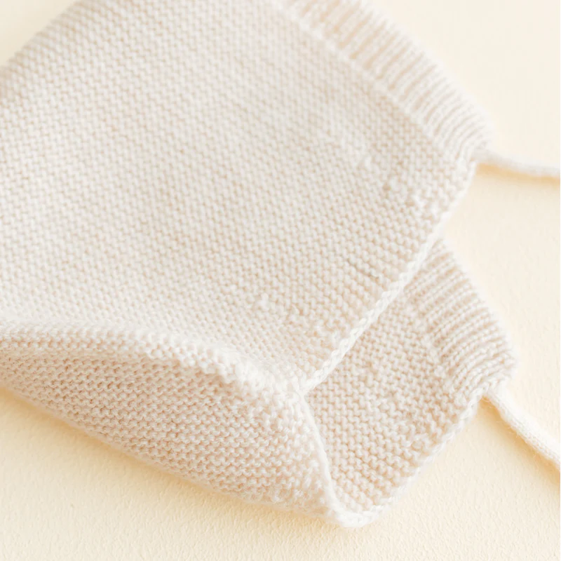 Hvid  Baby Strickmütze Dolly  Cream - Image 3
