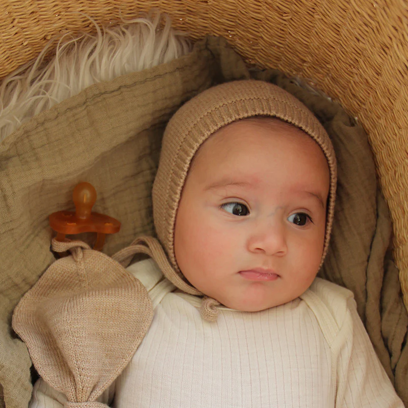 Hvid  Baby Strickmütze Dolly  Sand - Image 3