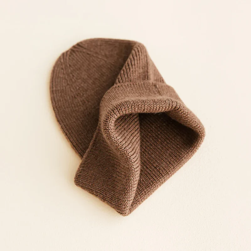 Hvid Newborn Beanie Fonzie Mocha - Image 5