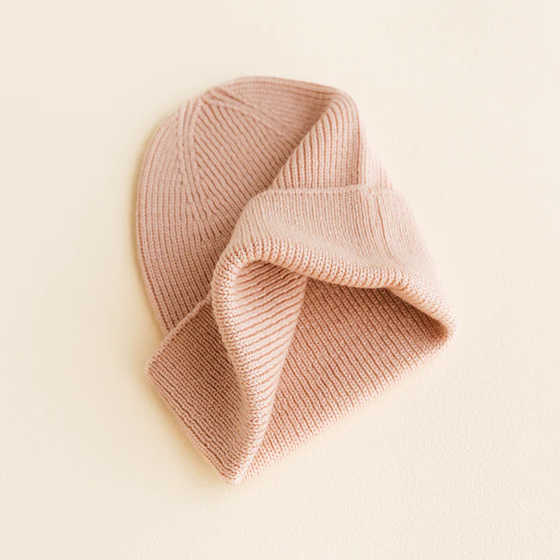 Hvid Newborn Beanie Fonzie Rose - Image 3