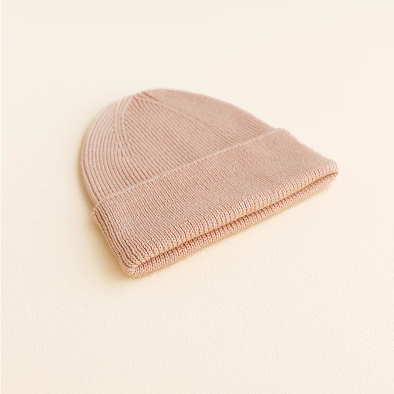 Hvid Newborn Beanie Fonzie Rose - Image 4