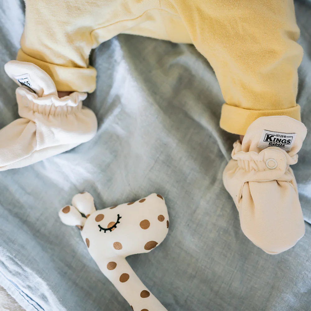 Kings & Rebels Baby Booties 'Cotton' Cream - Image 6