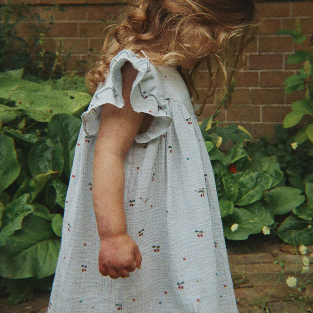 Konges Sløjd Musselin-Sommerkleid 'Coco' Cherry Blue Coeur - Image 4