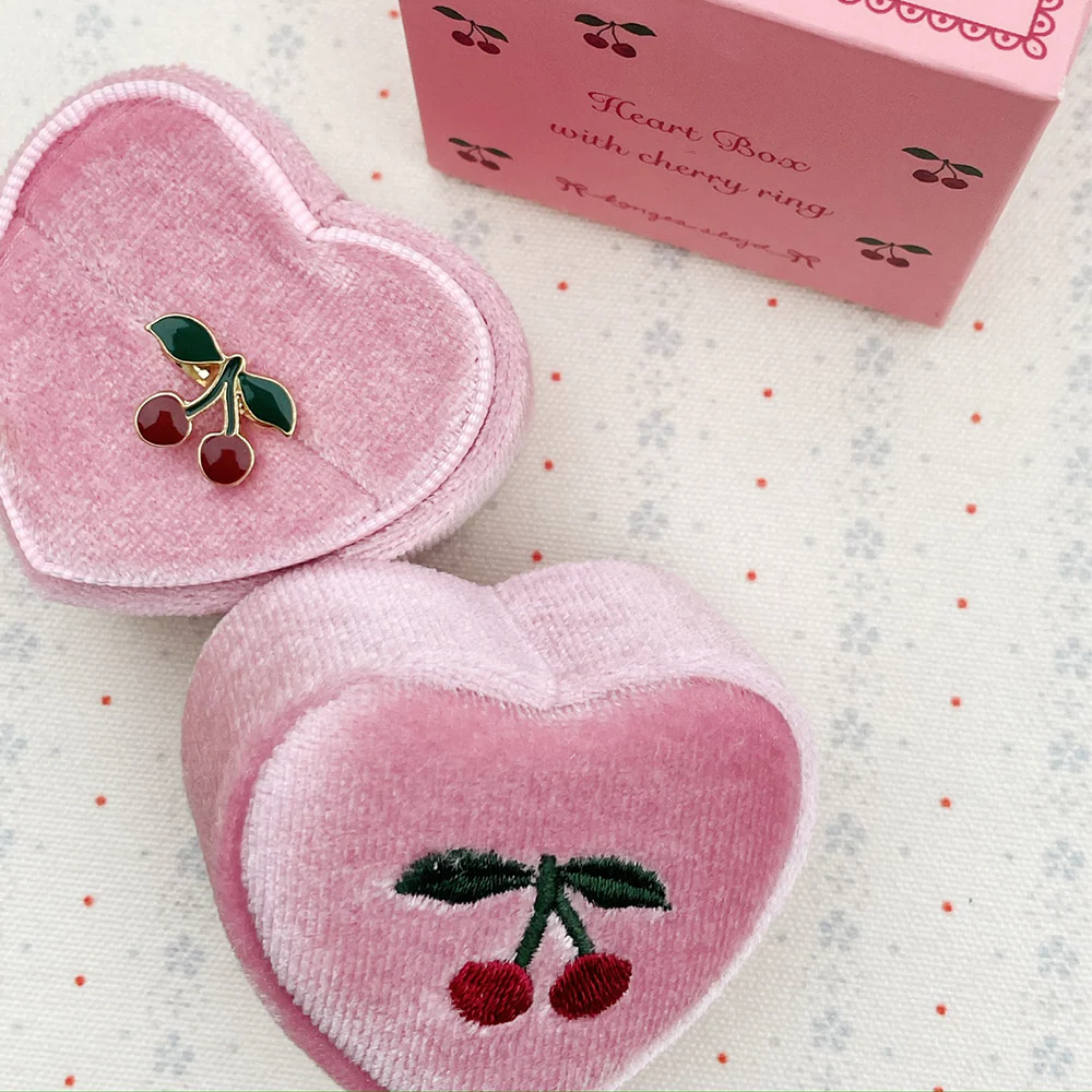 Konges Sløjd Ring mit Schatulle 'Love Rings' Cherry - Image 3
