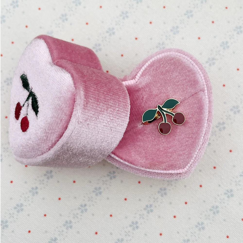 Konges Sløjd Ring mit Schatulle 'Love Rings' Cherry - Image 6