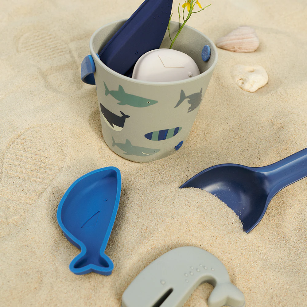 Liewood  Sandspielzeug Set 'Gilma' Shark/Dove Blue - Image 2