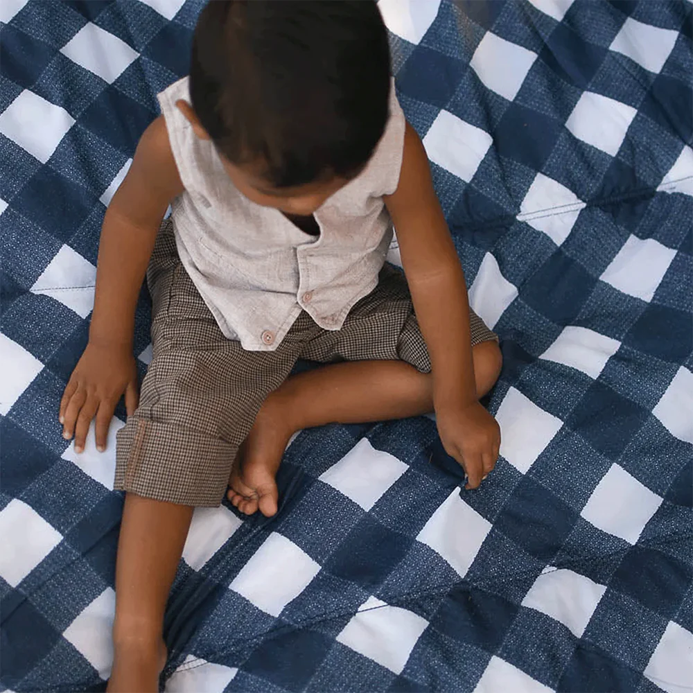 Little Unicorn  Picknickdecke  Navy Plaid - Image 4
