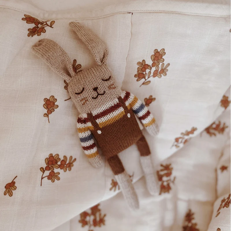 Main Sauvage  Strickkuscheltier 'Bunny'  Rainbow Sweater - Image 2