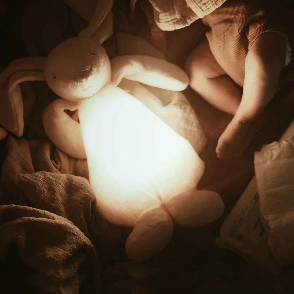 Moonie Kuscheltier Hase mit Licht 'Organic Humming Bunny' Polar - Image 11