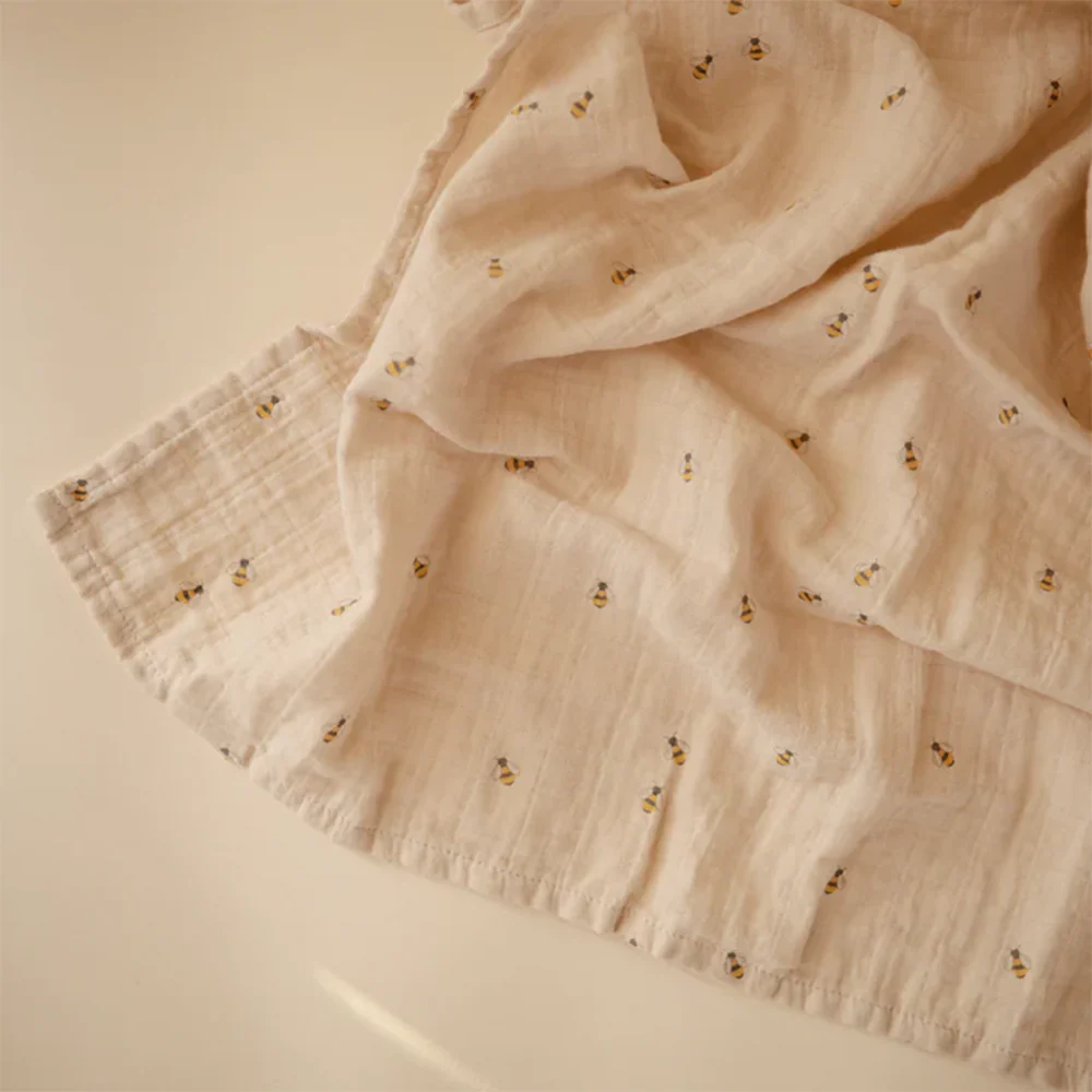 Mushie  Musselin Swaddle  Bees - Image 4