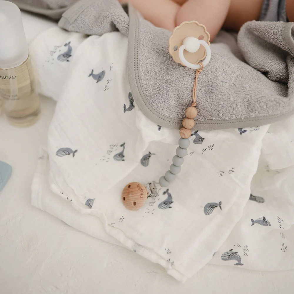 Mushie  Musselin Swaddle  Whales - Image 3