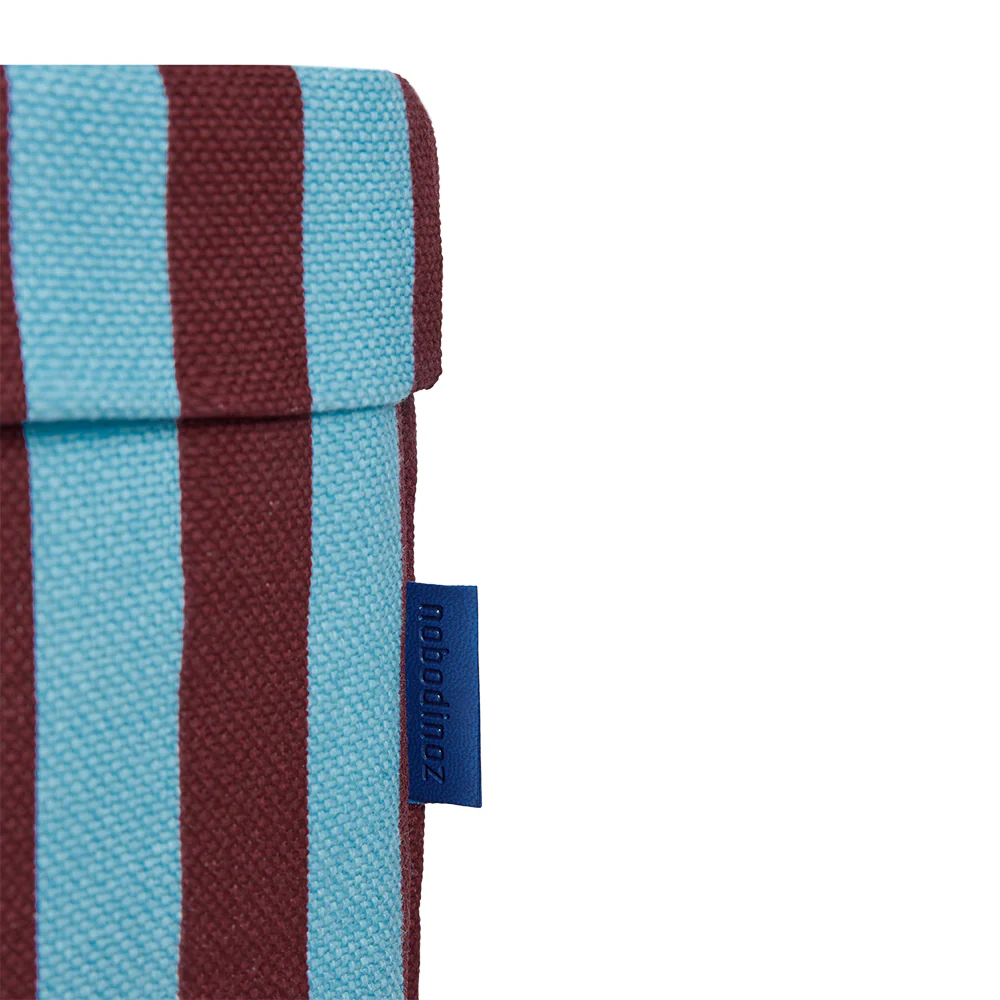 Nobodinoz  Grosser runder Aufbewahrungskorb Burgundy Blue Stripes - Image 3