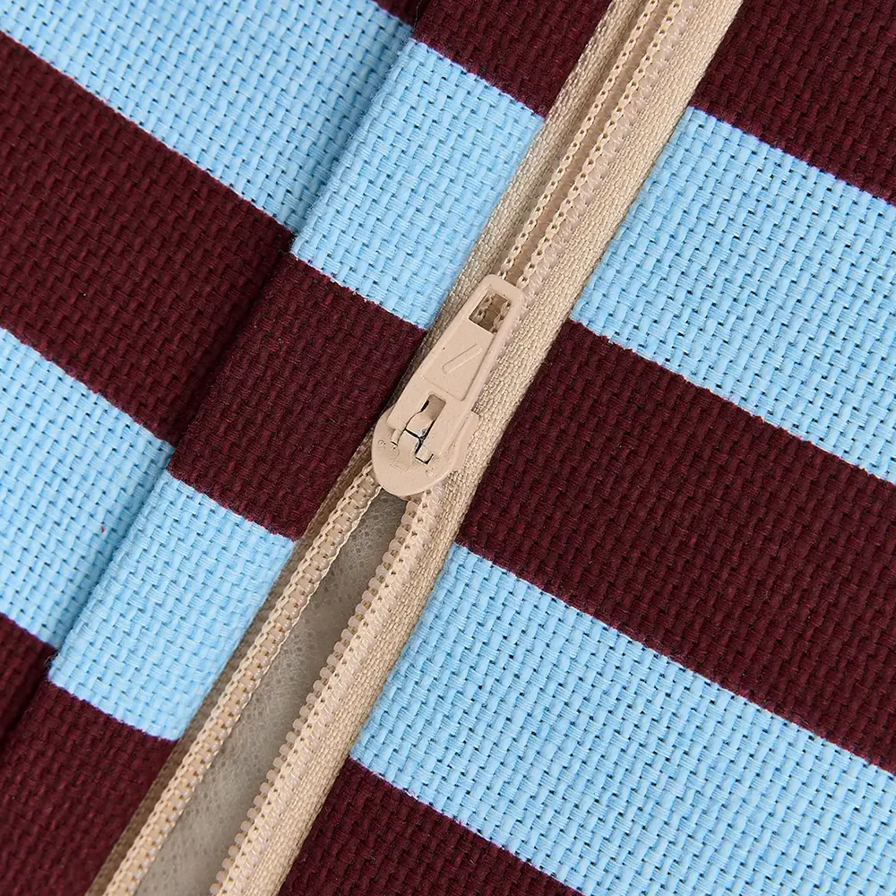 Nobodinoz Sitzsack 'Bliss' Burgundy Blue Stripes - Image 2