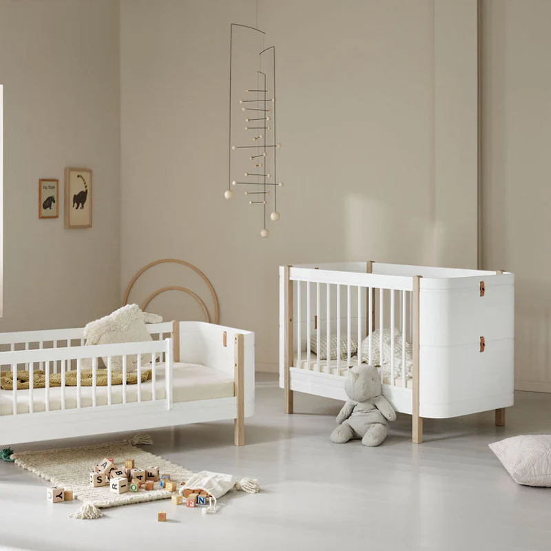 Oliver Furniture  Wood Mini+ Babybett inkl. Umbauset Juniorbett  Weiss/Eiche - Image 7