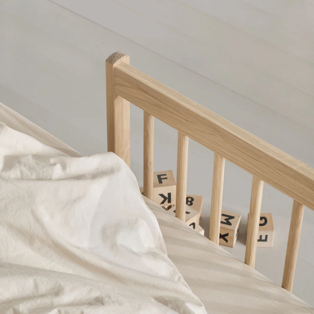 Oliver Furniture  Wood Mini+ Babybett inkl. Umbauset Juniorbett  Eiche - Image 11