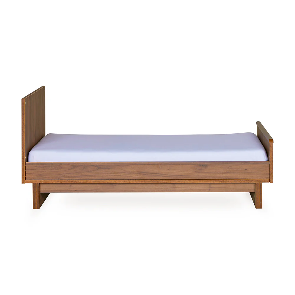 Quax Babybett- und Kinderbett 70 x 140 'Kyo' Walnut - Image 6