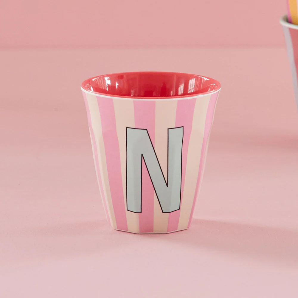 Rice  Melamin Becher Mittel 'Buchstabe N' Multicolor Stripes Pink - Image 2