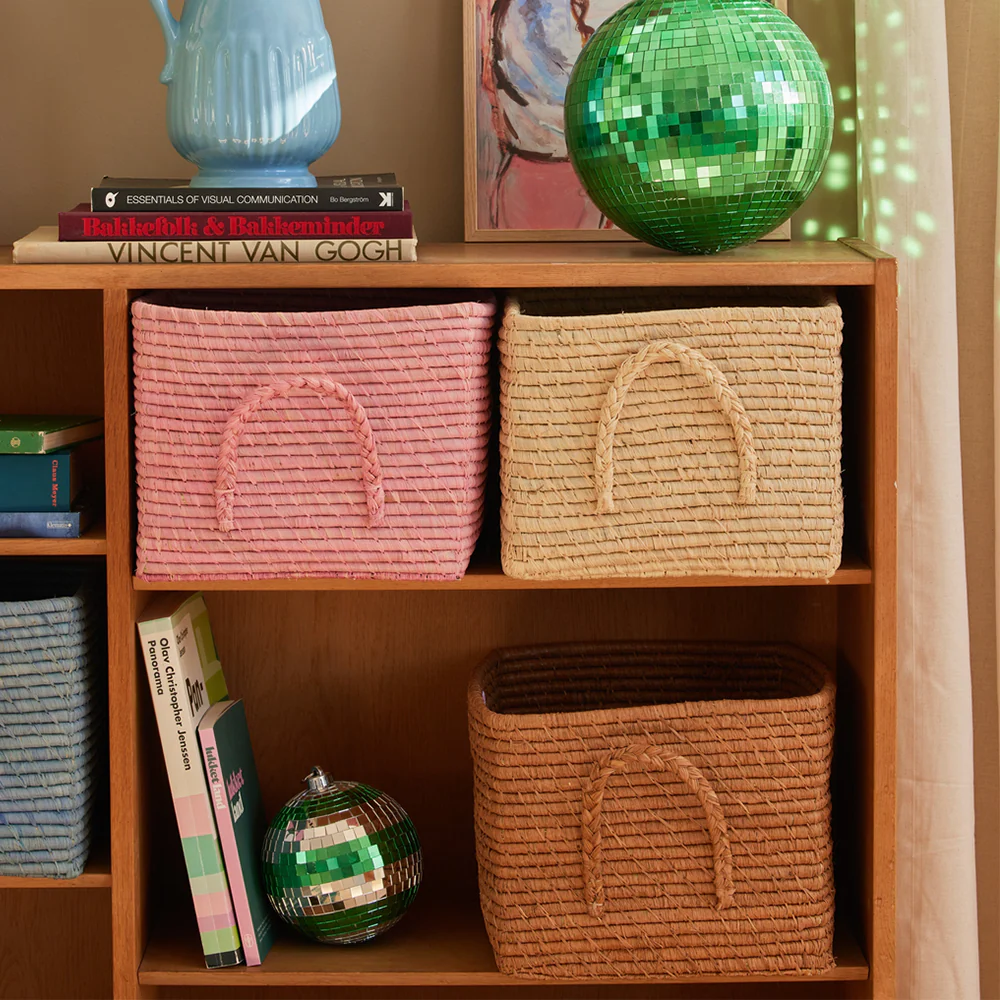 Rice rechteckiger Aufbewahrungskorb mit Griffen 'Raffia' Soft Pink - Image 2