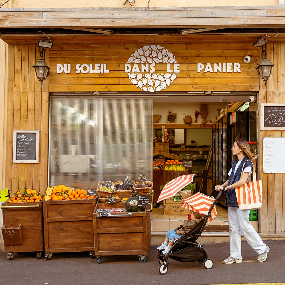 Stokke®  YOYO³ 6+ 'Riviera Collection' Summerkit mit Bezug, Sonnenschirm und Beach Bag Capri - Image 2