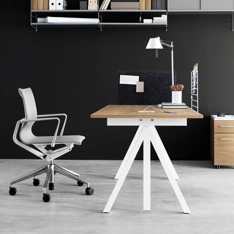 String Furniture Schreibtisch 120 x 78 'Works' Eiche - Image 3