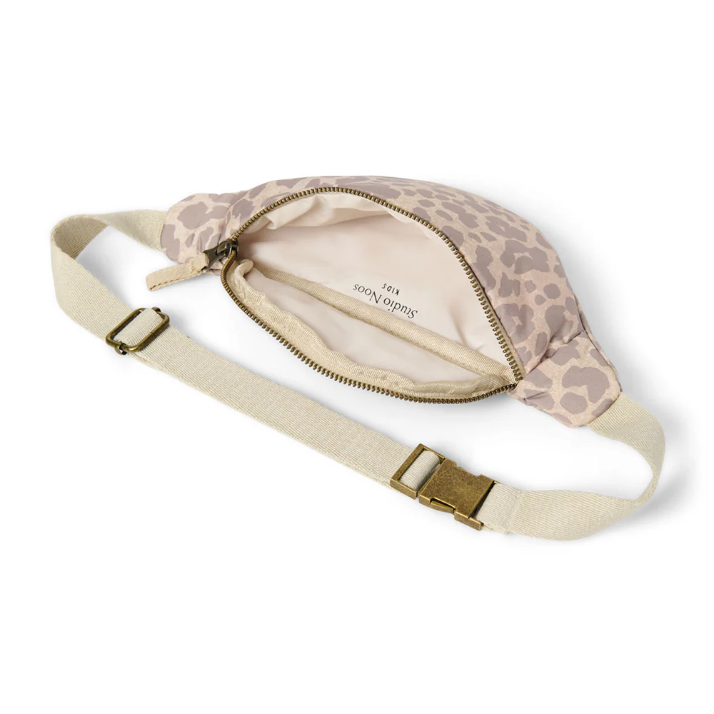 Studio Noos Gürteltasche Mini für Kinder 'Puffy' Beige Leopard - Image 3