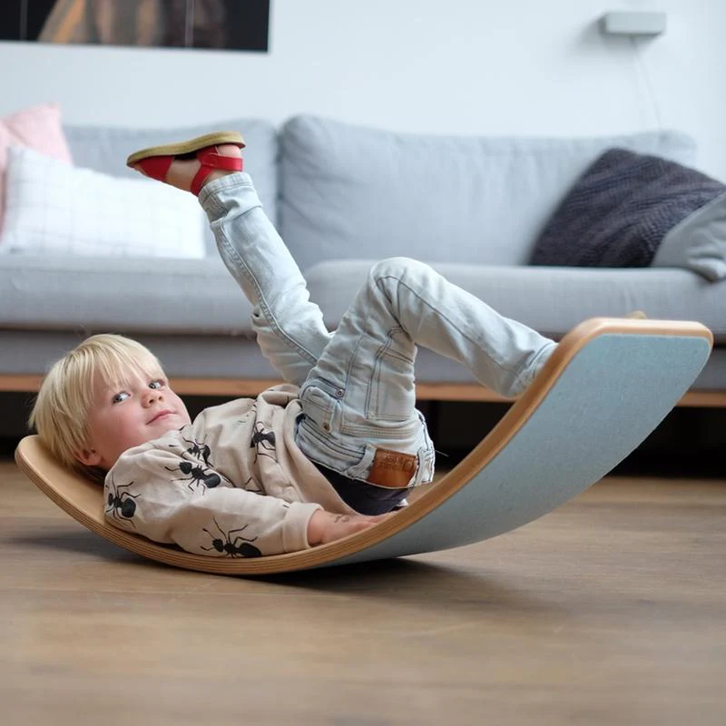 Wobbel  Original Balance Board transparent lackiert mit Filz  Sky - Image 4